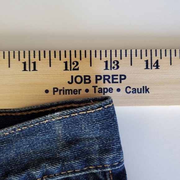 Levi's 569 Jean Shorts Womens Sz 26 Loose Straight Cutoff Fringe Medium Wash - Picture 7 of 8